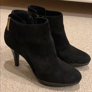 Bandolino booties with a heel